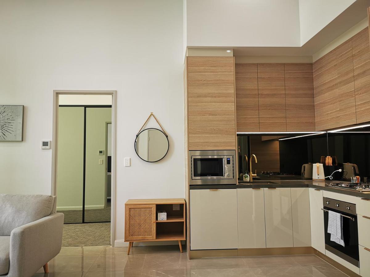 Surfers Paradise New Beachfront Apartments Гоулд Коуст Екстериор снимка