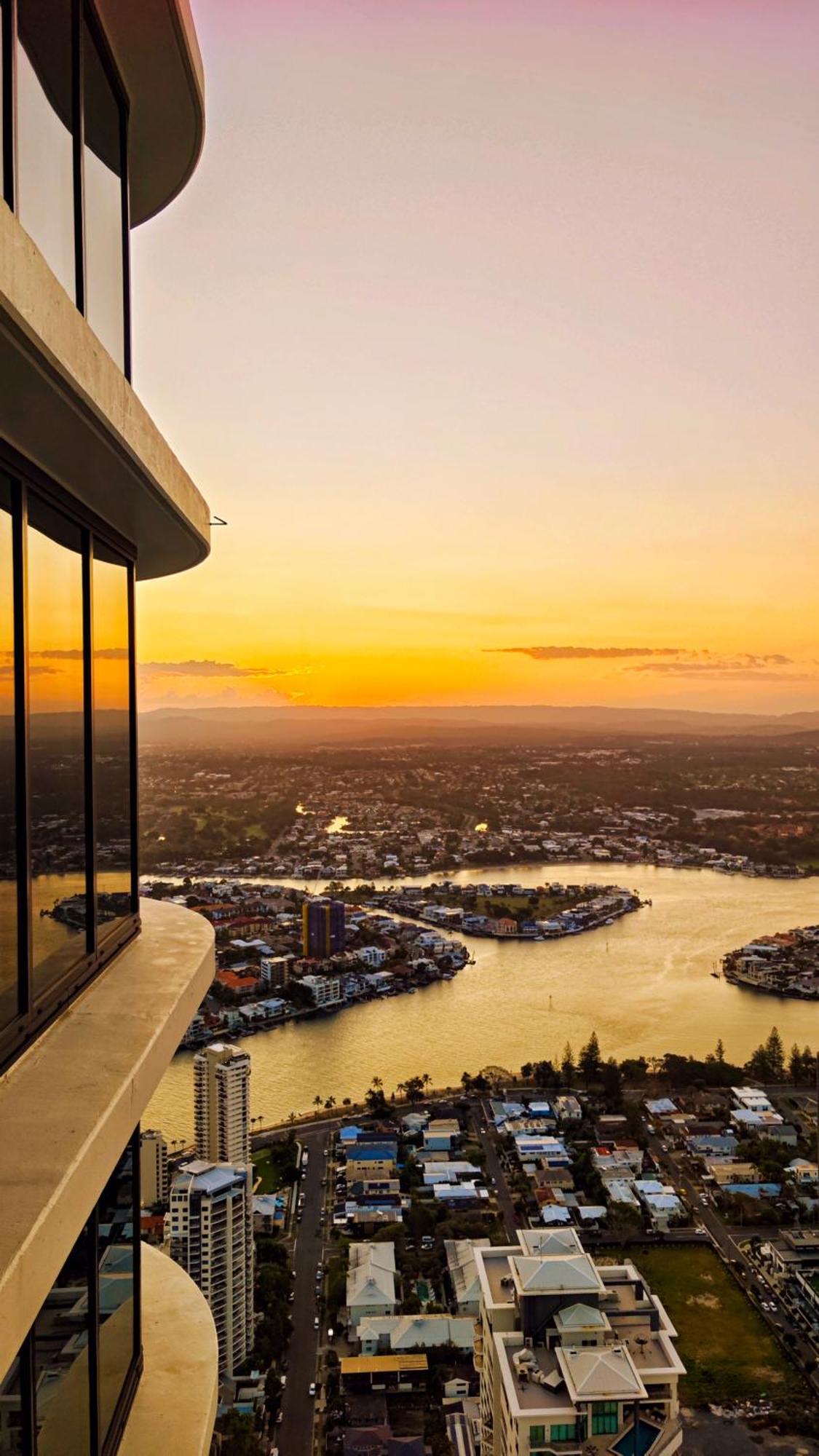 Surfers Paradise New Beachfront Apartments Гоулд Коуст Екстериор снимка