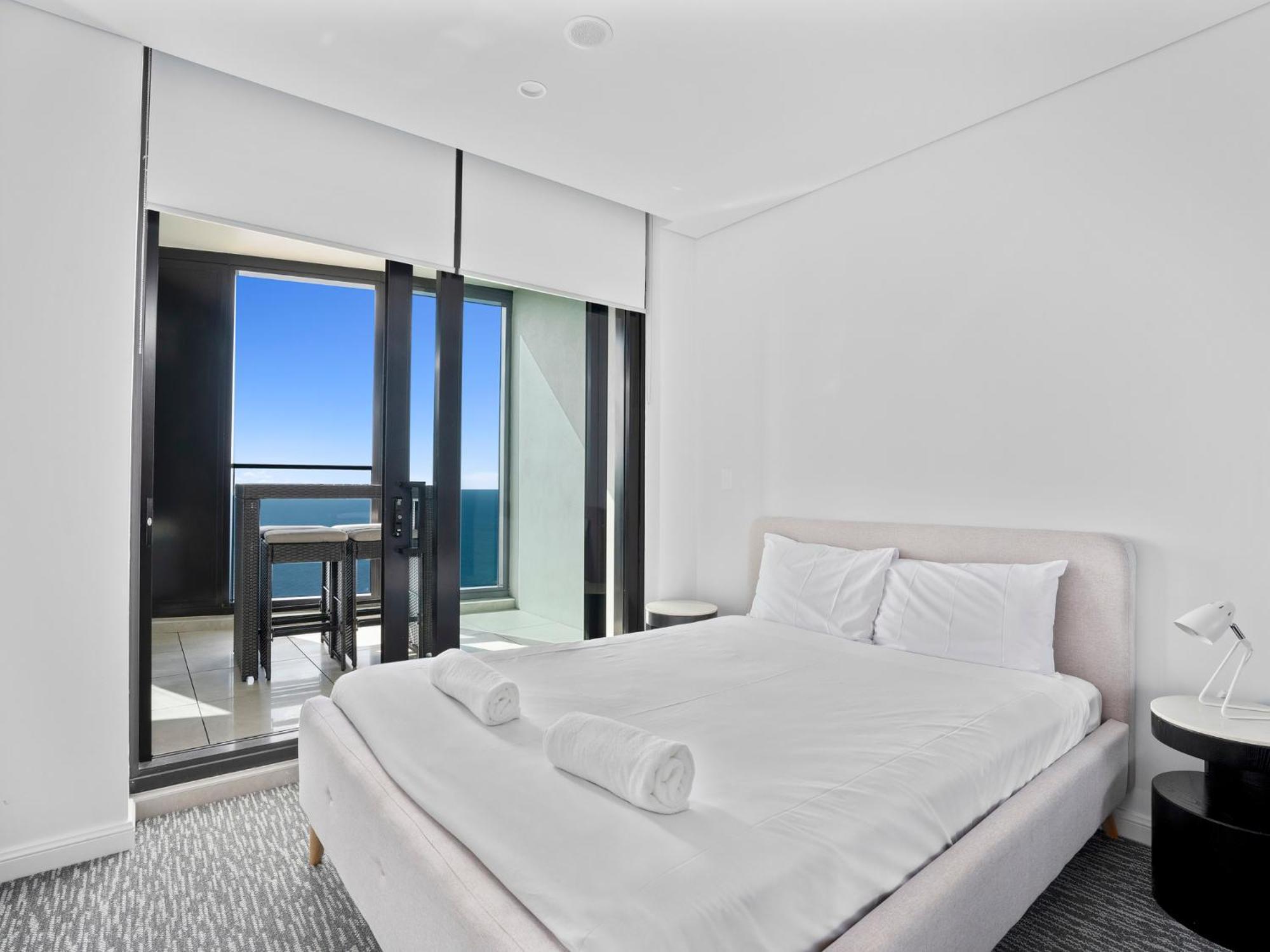 Surfers Paradise New Beachfront Apartments Гоулд Коуст Екстериор снимка