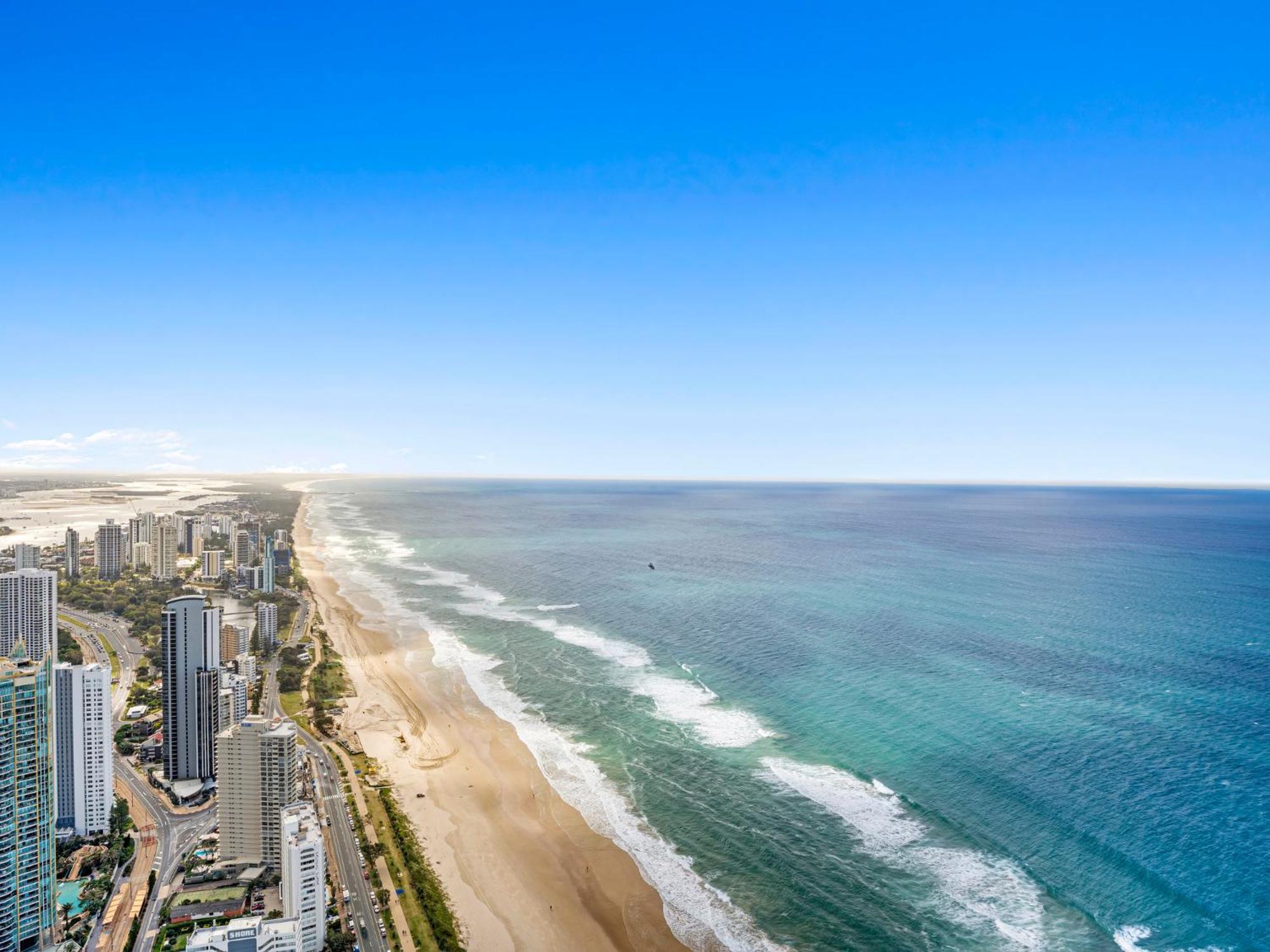 Surfers Paradise New Beachfront Apartments Гоулд Коуст Екстериор снимка