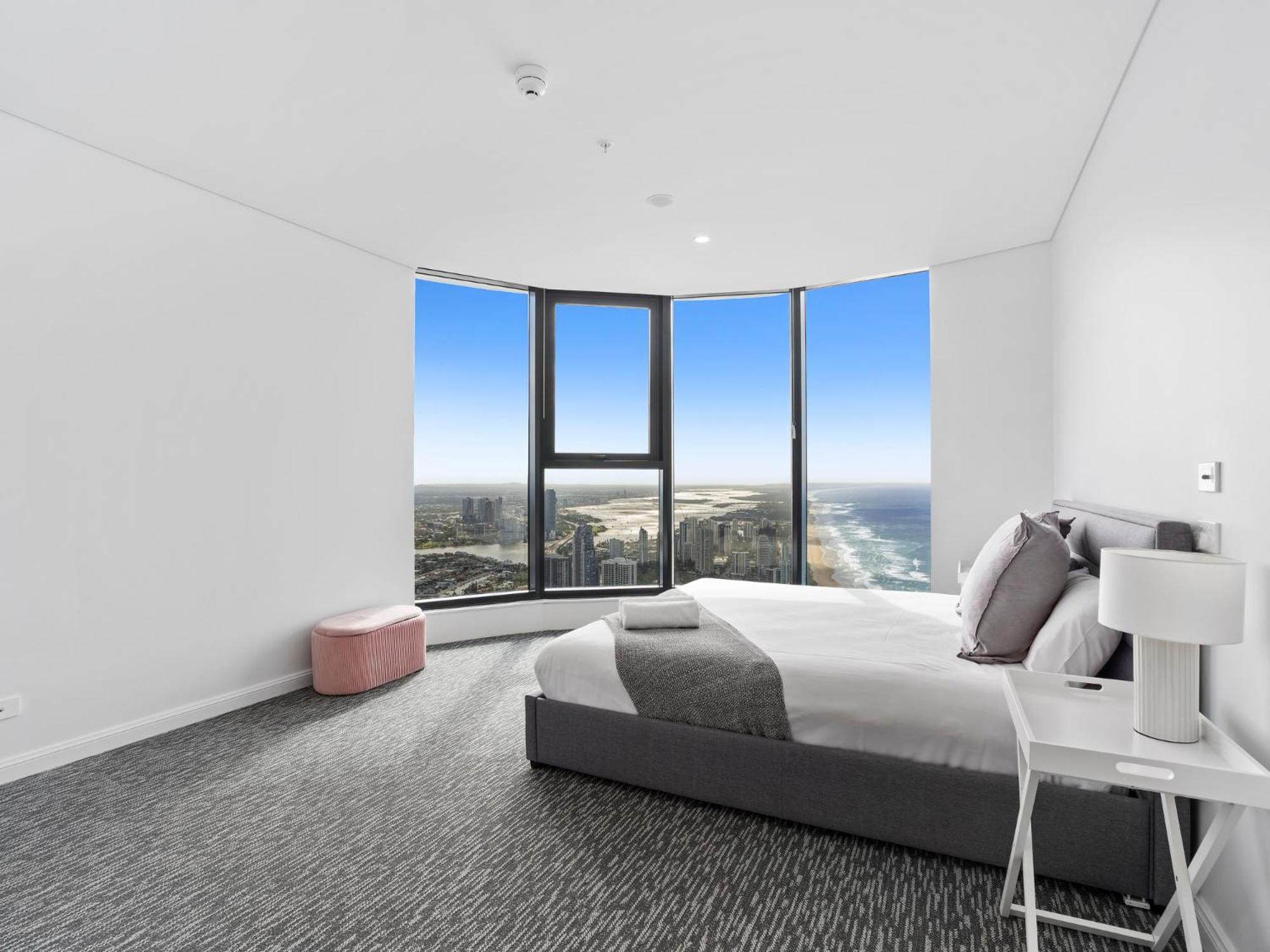 Surfers Paradise New Beachfront Apartments Гоулд Коуст Екстериор снимка