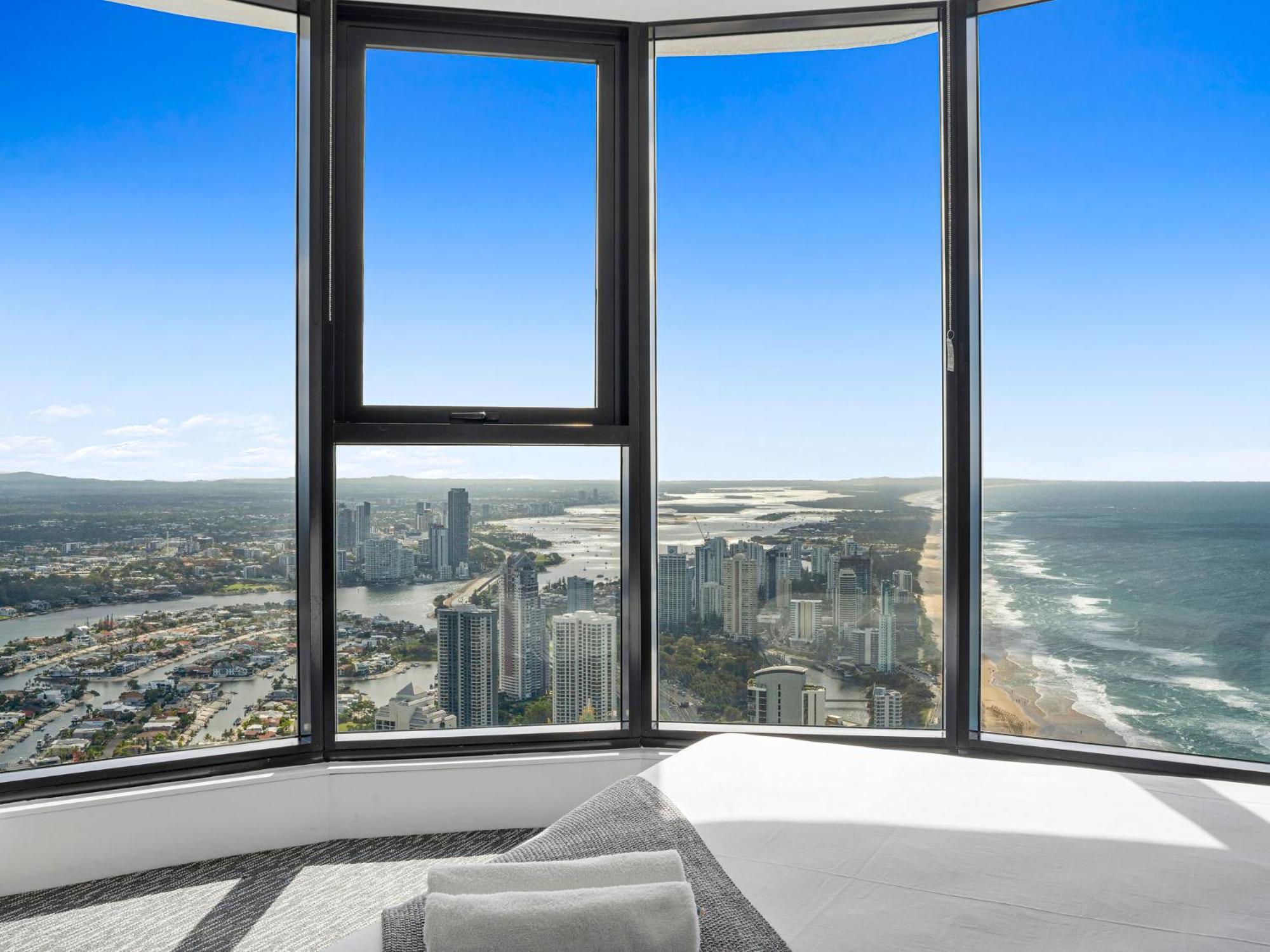Surfers Paradise New Beachfront Apartments Гоулд Коуст Екстериор снимка