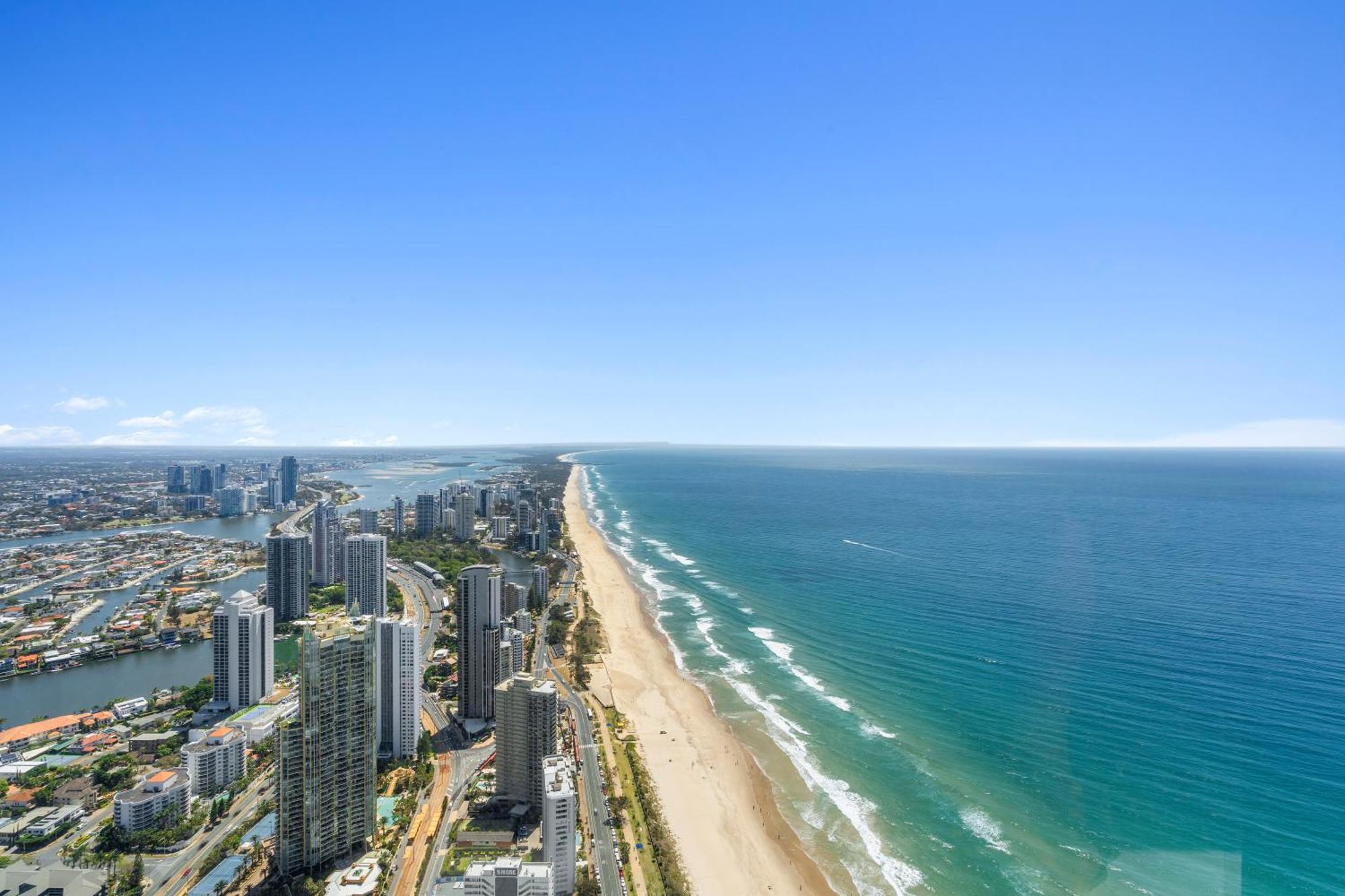 Surfers Paradise New Beachfront Apartments Гоулд Коуст Екстериор снимка