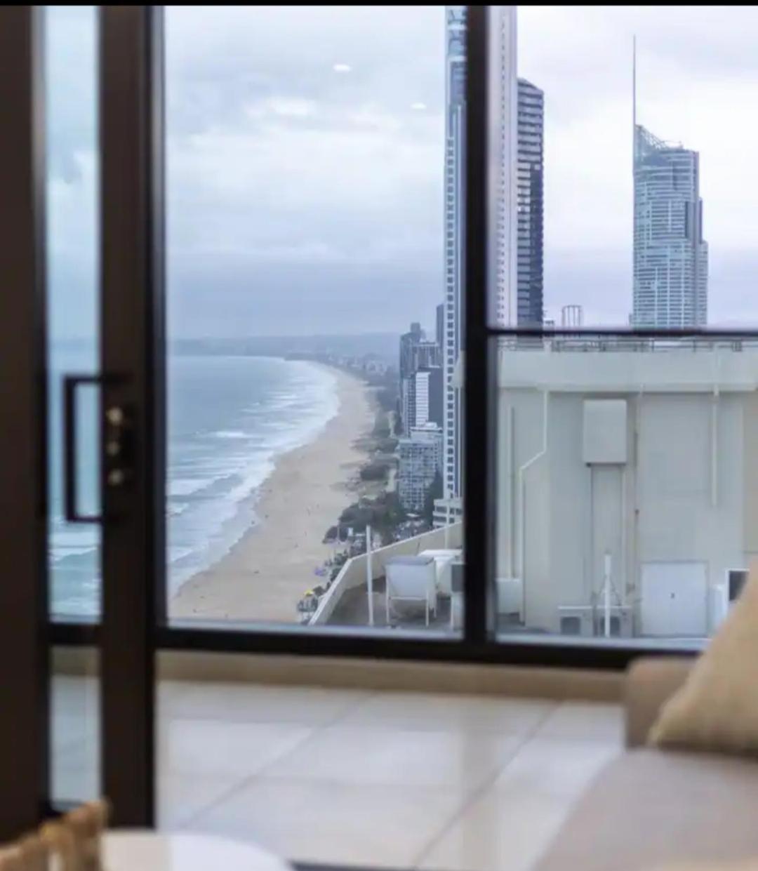Surfers Paradise New Beachfront Apartments Гоулд Коуст Екстериор снимка