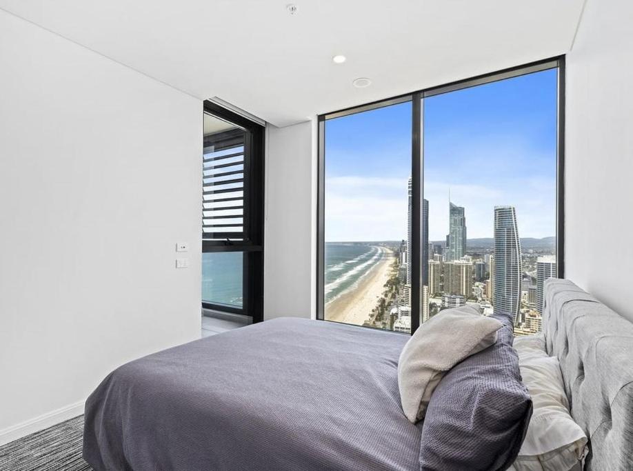 Surfers Paradise New Beachfront Apartments Гоулд Коуст Екстериор снимка