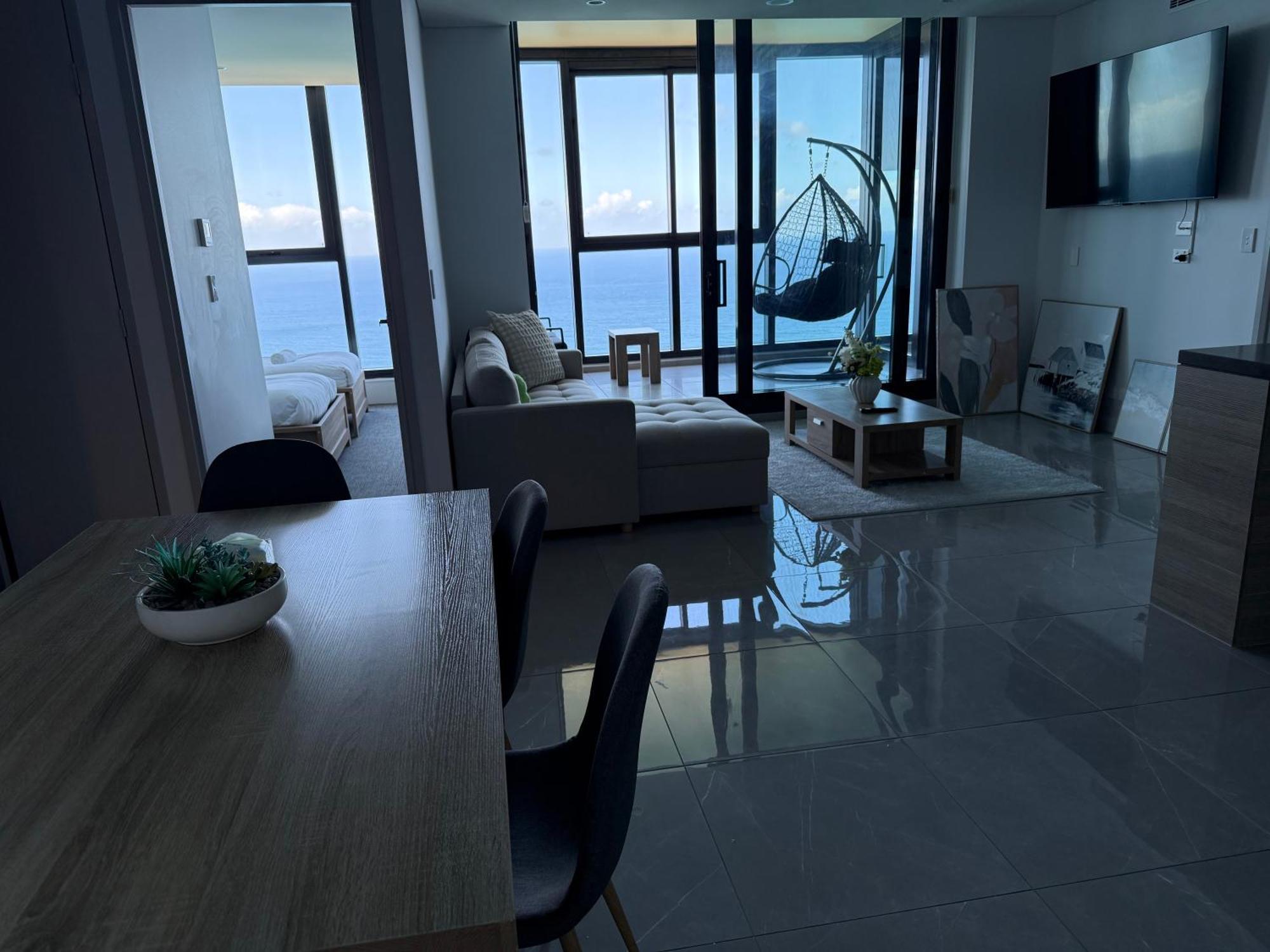 Surfers Paradise New Beachfront Apartments Гоулд Коуст Екстериор снимка